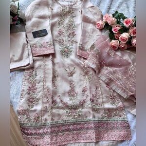 Sadabahar Pakistani 3 piece salwar kameez dress